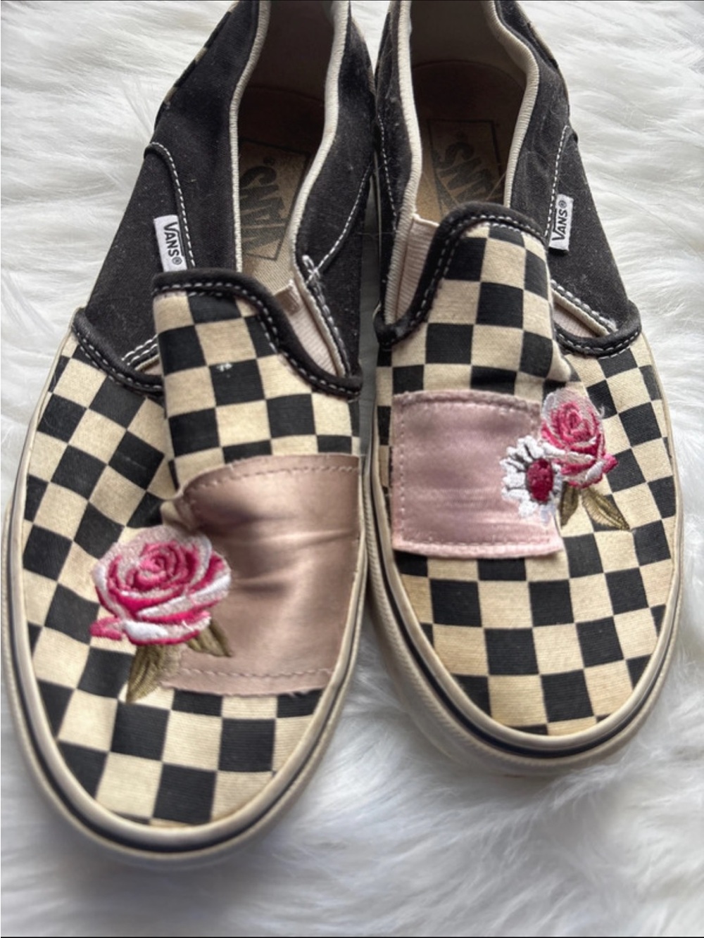 Vans - Picture 2 of 4